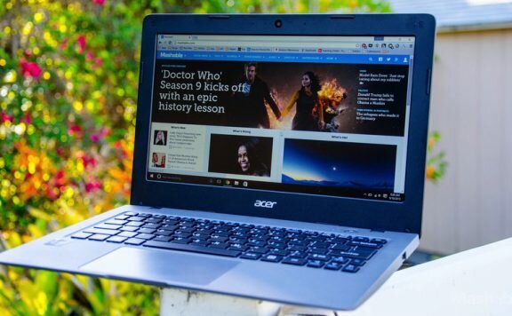 Acer CloudBook Menggunakan Sistem Windows 10 Namun Lebih Lambat Dari ChromeBook