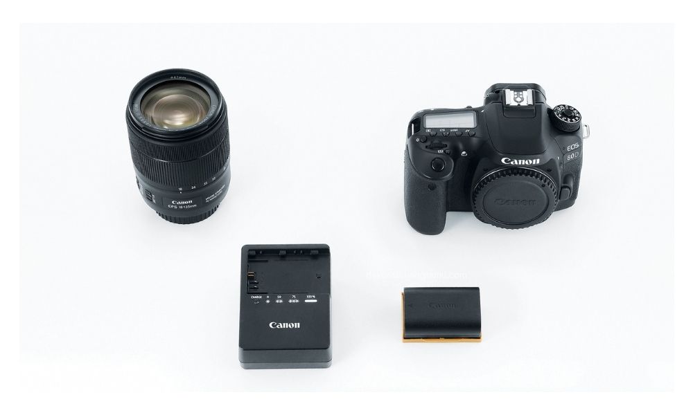 Canon EOS 8D Kit II EF S18 135 IS USM